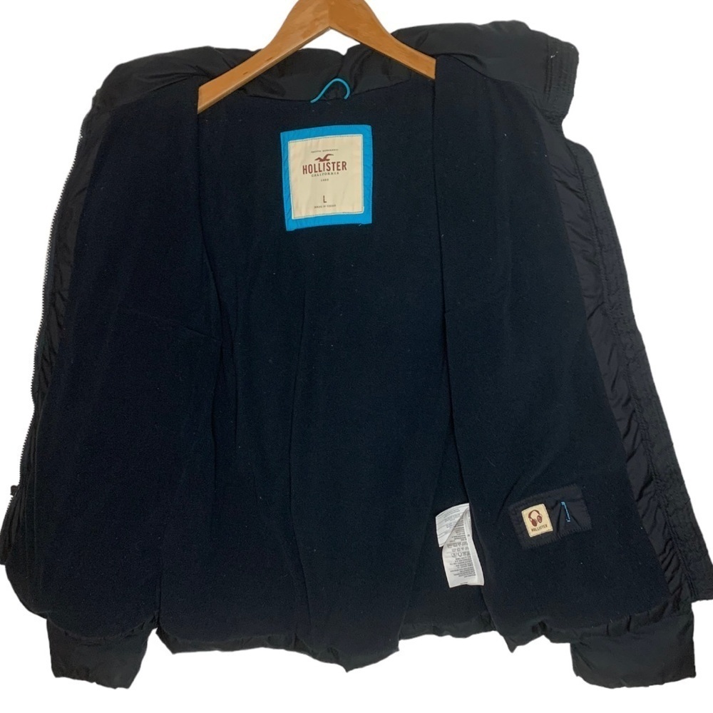 15. Hollister Black Winter Puffer  Jacket Size Large Hooded - Picture 3 of 16